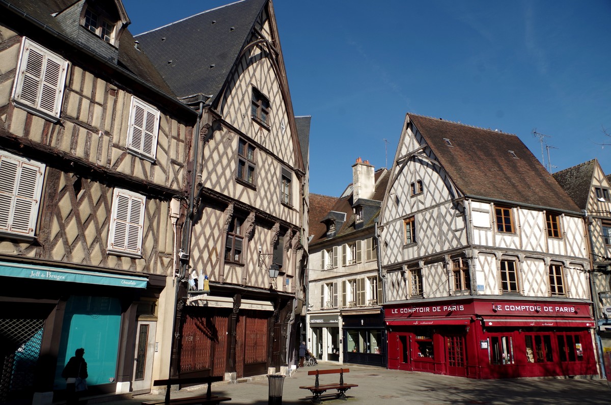 BourgesMars24_0008.jpg